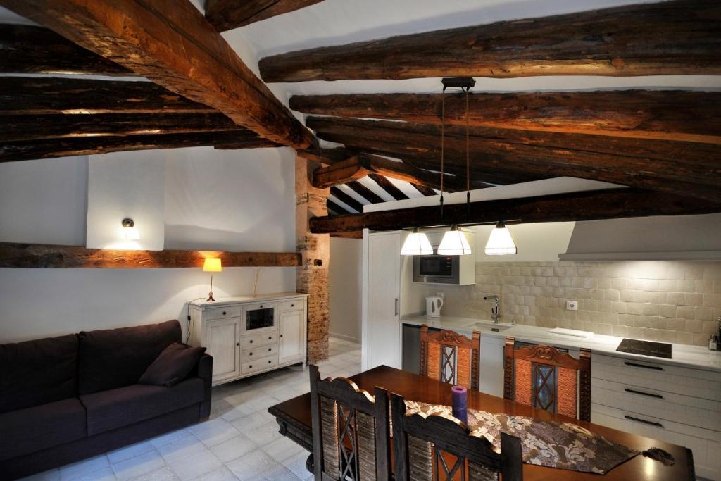 La Casa Grande De Albarracin Apartment Ruang foto